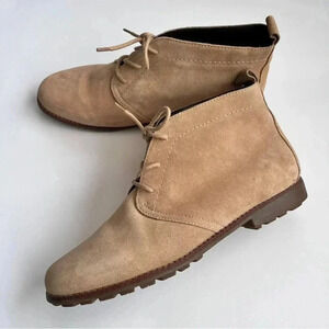 White Mountain Auburn Tan Suede Women’s Booties Chukka Boots Size 10